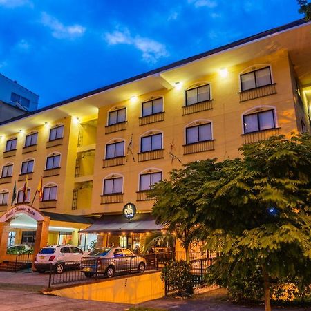 Hotel Pinares Plaza Pereira Exteriér fotografie