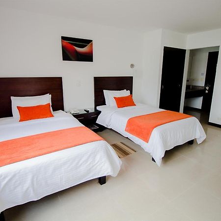 Hotel Pinares Plaza Pereira Exteriér fotografie