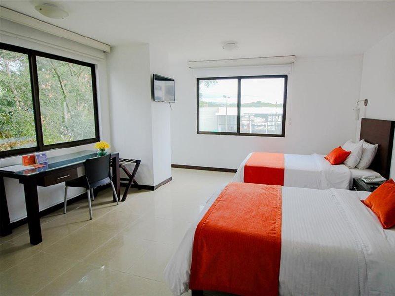 Hotel Pinares Plaza Pereira Exteriér fotografie