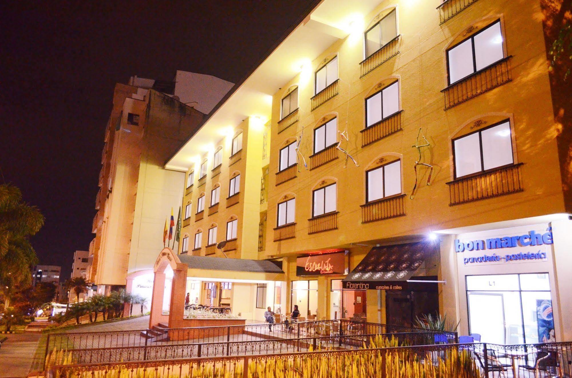 Hotel Pinares Plaza Pereira Exteriér fotografie