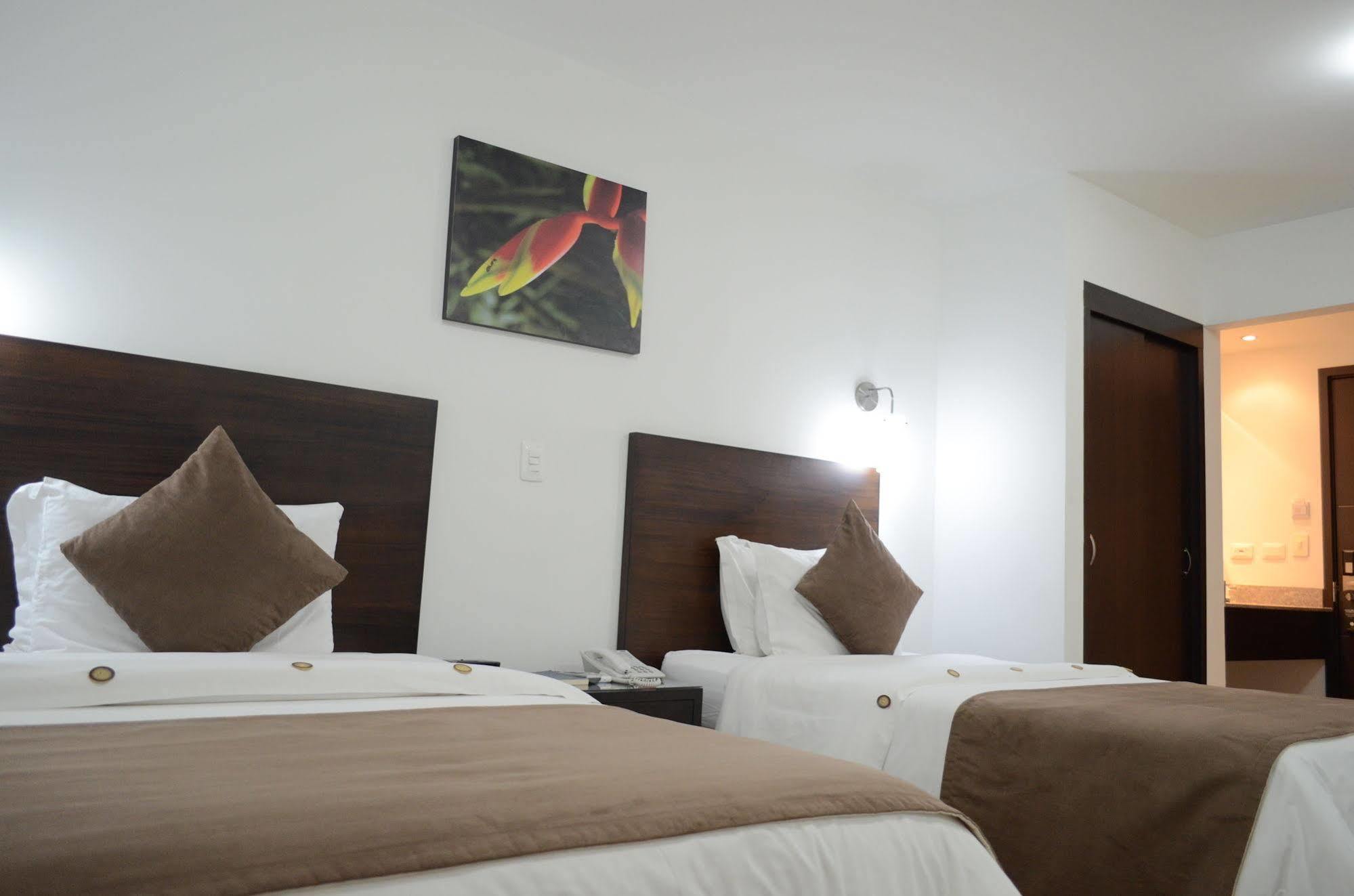 Hotel Pinares Plaza Pereira Exteriér fotografie