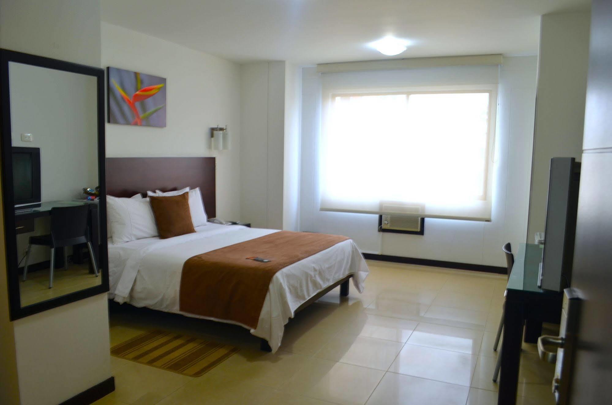 Hotel Pinares Plaza Pereira Exteriér fotografie