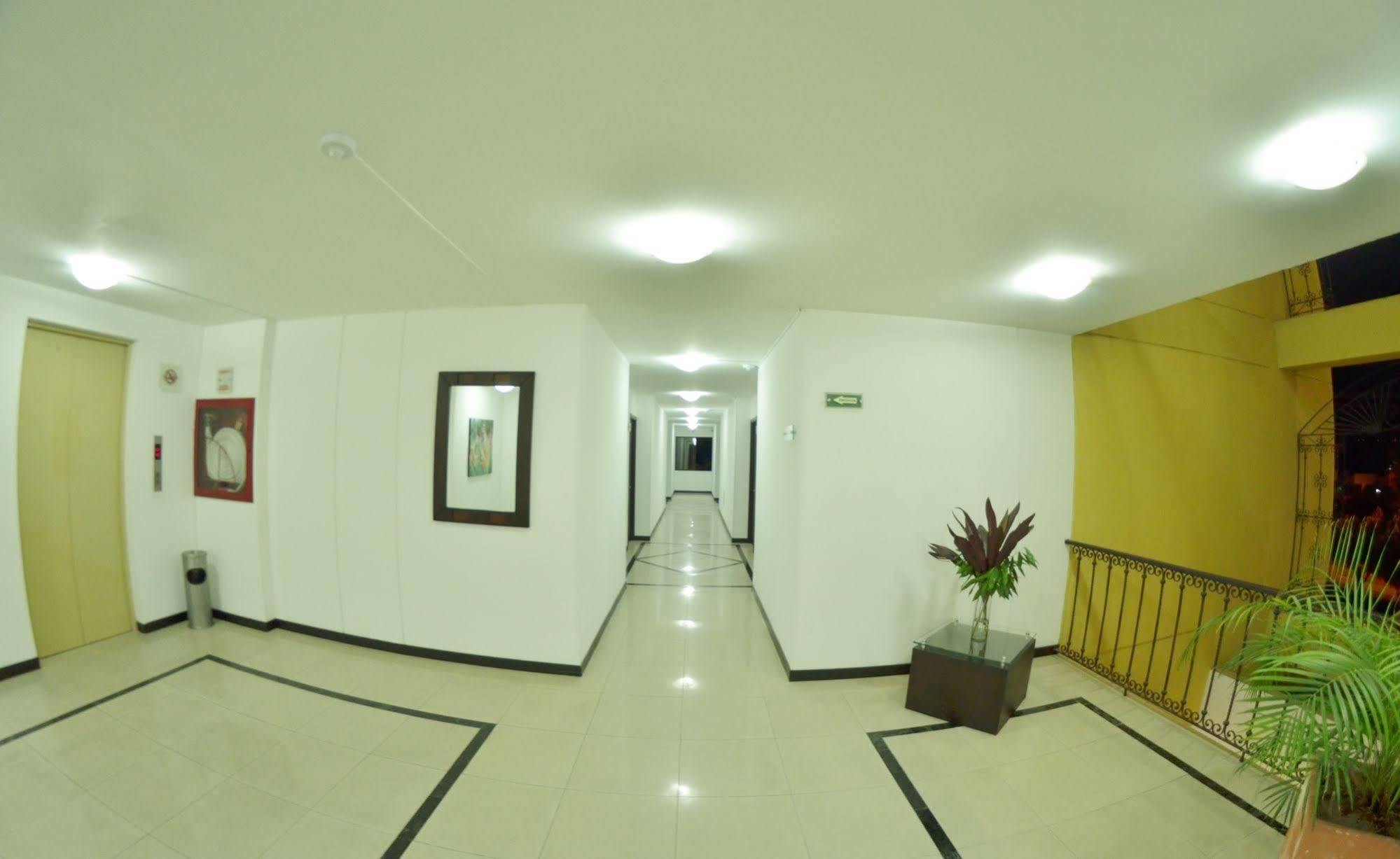 Hotel Pinares Plaza Pereira Exteriér fotografie